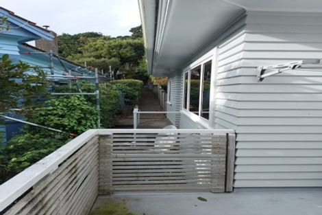 Photo of property in 48 Moana Road, Kelburn, Wellington, 6012