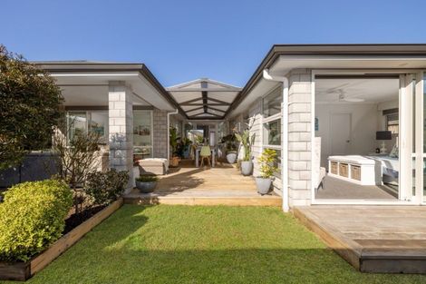 Photo of property in 124 Puhirake Crescent, Pyes Pa, Tauranga, 3112