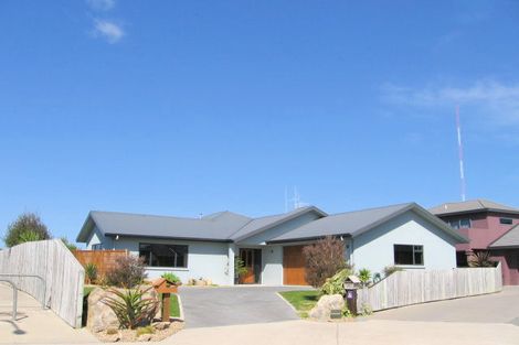 Photo of property in 74 Calypso Drive, Papamoa Beach, Papamoa, 3118