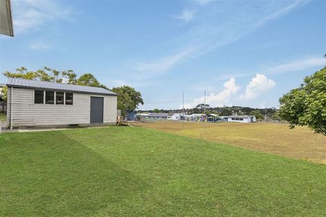 Photo of property in 7 Hueglow Rise, West Harbour, Auckland, 0618