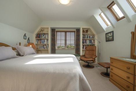 Photo of property in 7 Ardilea Avenue, Stoke, Nelson, 7011