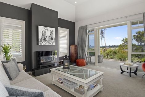 Photo of property in 15 Lynley Park Drive, Omokoroa, 3114