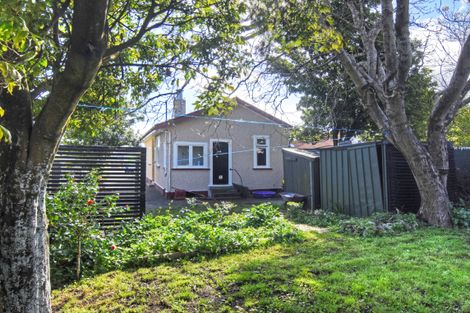 Photo of property in 12 Albert Street, Masterton, 5810