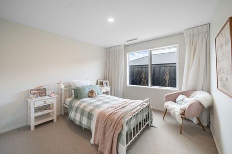 Photo of property in 46 Finstock Way, Rolleston, 7614