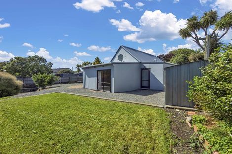 Photo of property in 18 Douglas Road, Amberley, 7410