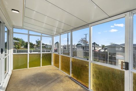 Photo of property in 14 Ferguson Street, Levin, 5510