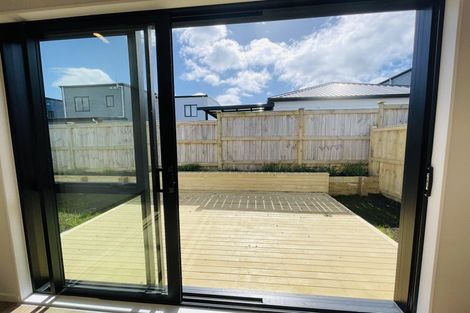 Photo of property in 25 Huringa Road, Karaka, Papakura, 2113
