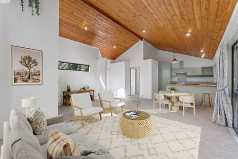 Photo of property in 2/18 Fernwood Grove, Bayview, Auckland, 0629