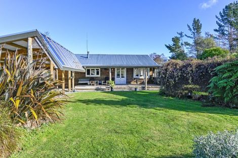 Photo of property in 81 Pohokura Road, Tutira, Napier, 4188