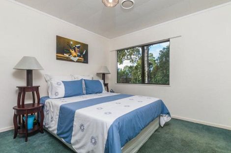 Photo of property in 2/21 Walnut Lane, Browns Bay, Auckland, 0630