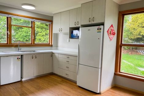 Photo of property in 5 Nyton Place, Bryndwr, Christchurch, 8053