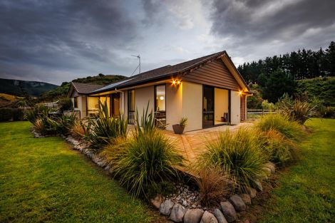 Photo of property in 71 County Heights Drive, Aokautere, Palmerston North, 4471