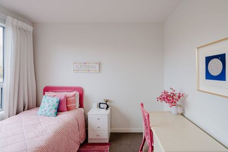 Photo of property in 1 Makomako Road, Wanaka, 9305