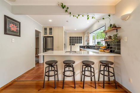 Photo of property in 76 Redwood Avenue, Tawa, Wellington, 5028