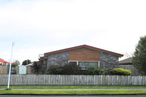 Photo of property in 15 Raleigh Avenue, Fairview Downs, Hamilton, 3214