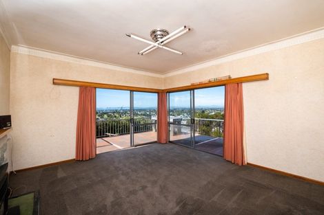 Photo of property in 18 Guys Hill Road, Hospital Hill, Napier, 4110