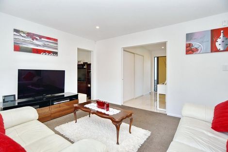 Photo of property in 1 Peter Place, Rangiora, 7400