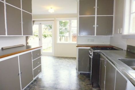 Photo of property in 39 Kings Crescent, Hutt Central, Lower Hutt, 5010