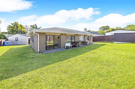 Photo of property in 15 Malmo Place, Manurewa, Auckland, 2102