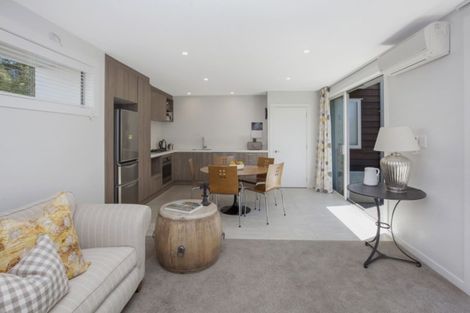 Photo of property in 2/10 Stoneyhurst Street, St Albans, Christchurch, 8014