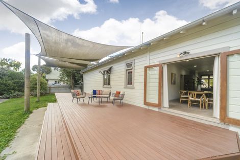 Photo of property in 4 Summerhays Street, Terrace End, Palmerston North, 4410