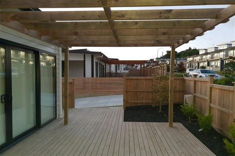 Photo of property in 31 Ascension Crescent, Orewa, 0931