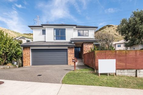 Photo of property in 68 Erlestoke Crescent, Churton Park, Wellington, 6037