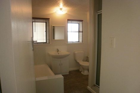 Photo of property in 2/50 Parkers Road, Tahunanui, Nelson, 7011