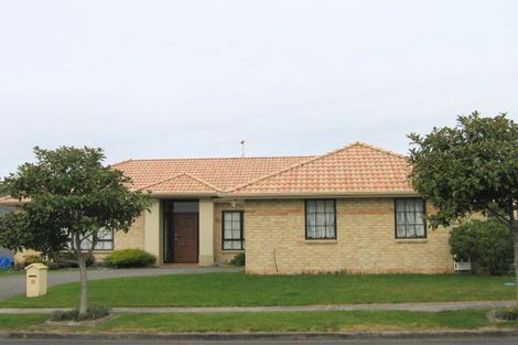 Photo of property in 19 Eaglemont Drive, East Tamaki Heights, Auckland, 2016