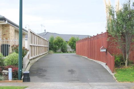 Photo of property in 75 Waiwherowhero Drive, St Andrews, Hamilton, 3200