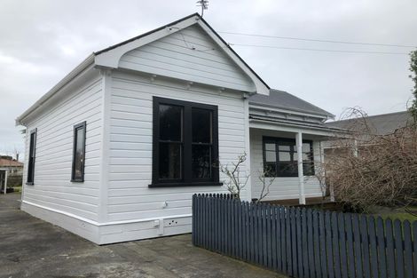 Photo of property in 9 Burton Avenue, Whanganui East, Whanganui, 4500