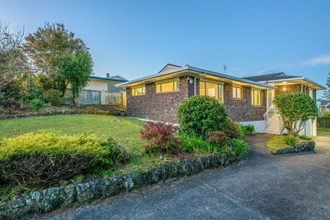 Photo of property in 5 Maxwelton Drive, Mairangi Bay, Auckland, 0630