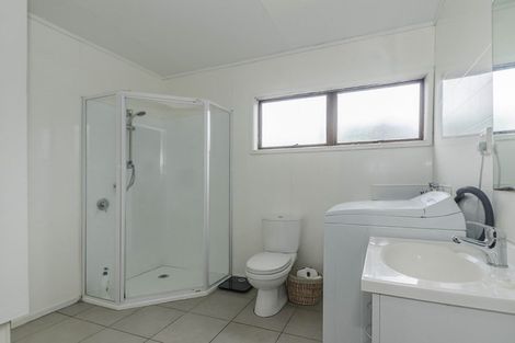 Photo of property in 42 Cosgrave Road, Papakura, 2110