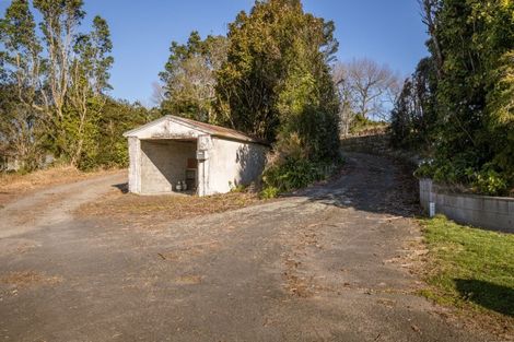 Photo of property in 310 Paraite Road, Paraite, New Plymouth, 4373