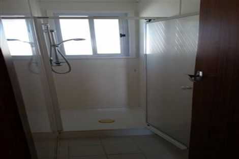 Photo of property in 15 Manu Crescent, Upper Vogeltown, New Plymouth, 4310