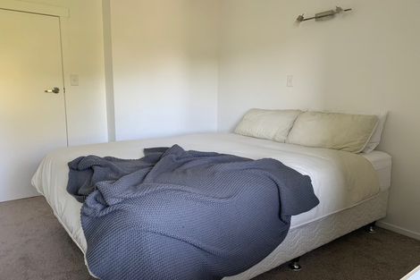 Photo of property in 111 Pupuke Road, Northcote, Auckland, 0627