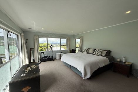 Photo of property in 3 Huntleigh Park Way, Ngaio, Wellington, 6035