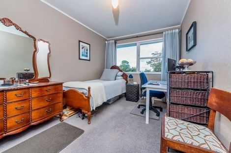 Photo of property in 6 Thornlow Street, Glendene, Auckland, 0602