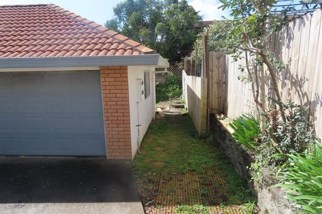 Photo of property in 2/15 Mccahill Views, Botany Downs, Auckland, 2010