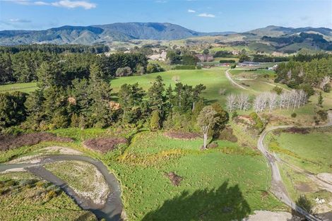 Photo of property in 140 Akatarawa Road, Reikorangi, Waikanae, 5391