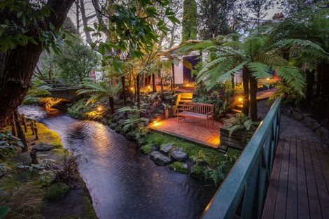 Photo of property in Chilcombe Homestead, 4 Medbury Terrace, Fendalton, Christchurch, 8041