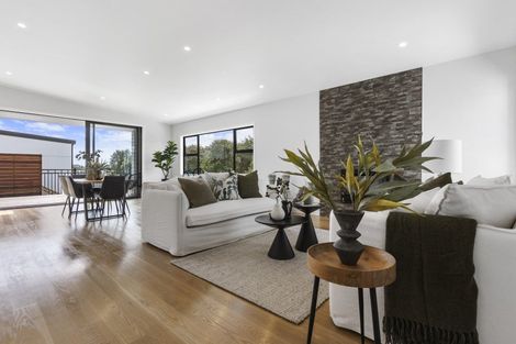 Photo of property in 7b Montrose Place, Highlands Park, New Plymouth, 4312