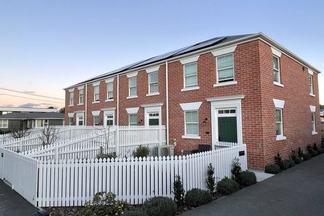 Photo of property in 30 Hargest Crescent, Saint Kilda, Dunedin, 9012