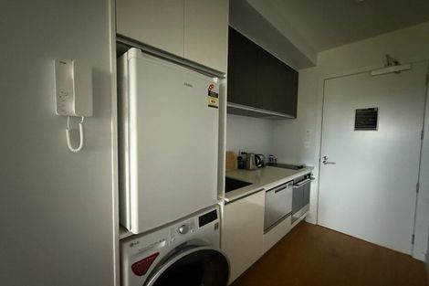 Photo of property in Frank Sargeson Apts, 105/74 Anzac Street, Takapuna, Auckland, 0622