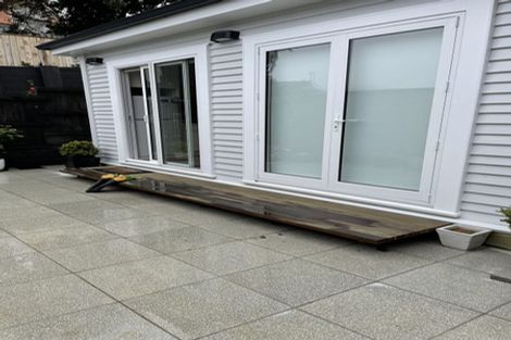 Photo of property in 15a Kellsmere Crescent, Island Bay, Wellington, 6023