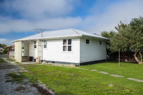 Photo of property in 35 Dalton Street, Outer Kaiti, Gisborne, 4010