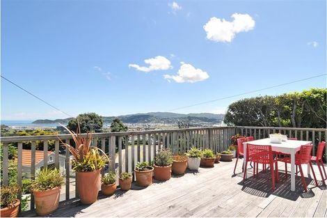 Photo of property in 25 Seatoun Heights Road, Miramar, Wellington, 6022