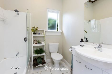 Photo of property in 30 Gloucester Street, Silverstream, Upper Hutt, 5019