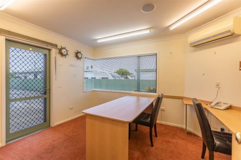 Photo of property in 248 Kennedy Road, Onekawa, Napier, 4110