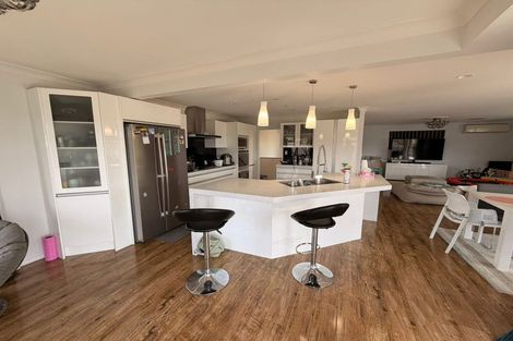 Photo of property in 39 Lansell Drive, East Tamaki Heights, Auckland, 2016